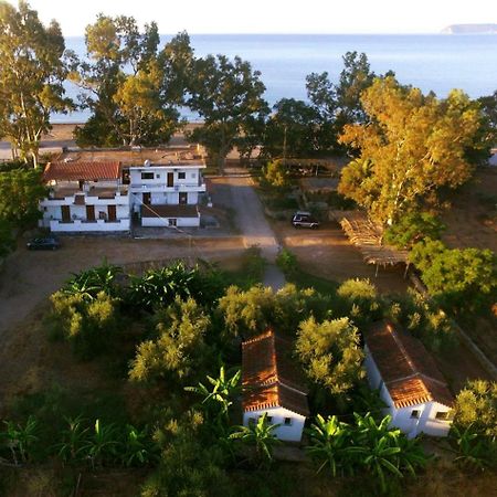 Poseidon Apartments Gythio Buitenkant foto
