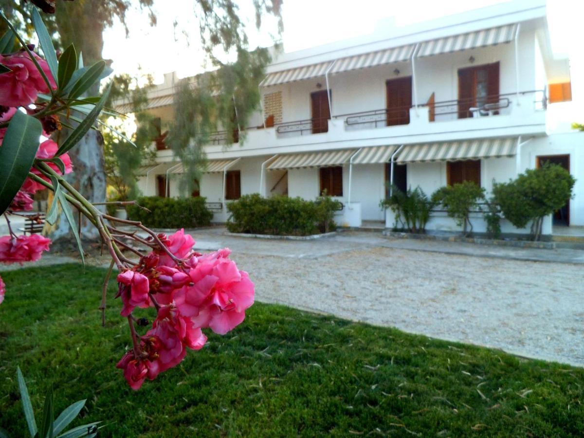 Poseidon Apartments Gythio Buitenkant foto